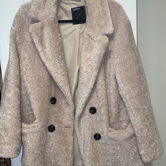 COPY - Pull & Bear Faux Fur Coat in Cream - teddy bear like coat - Picture 8 of 9